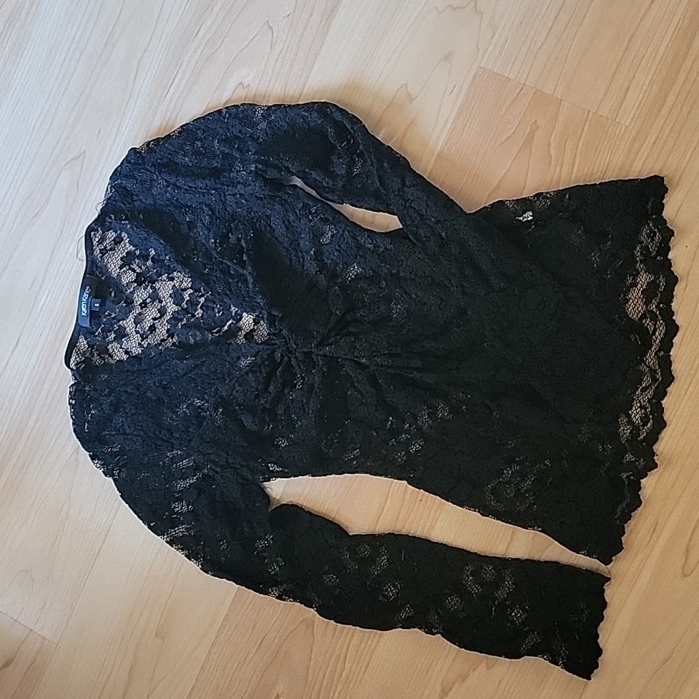 Karen Kane lacey blouse size small